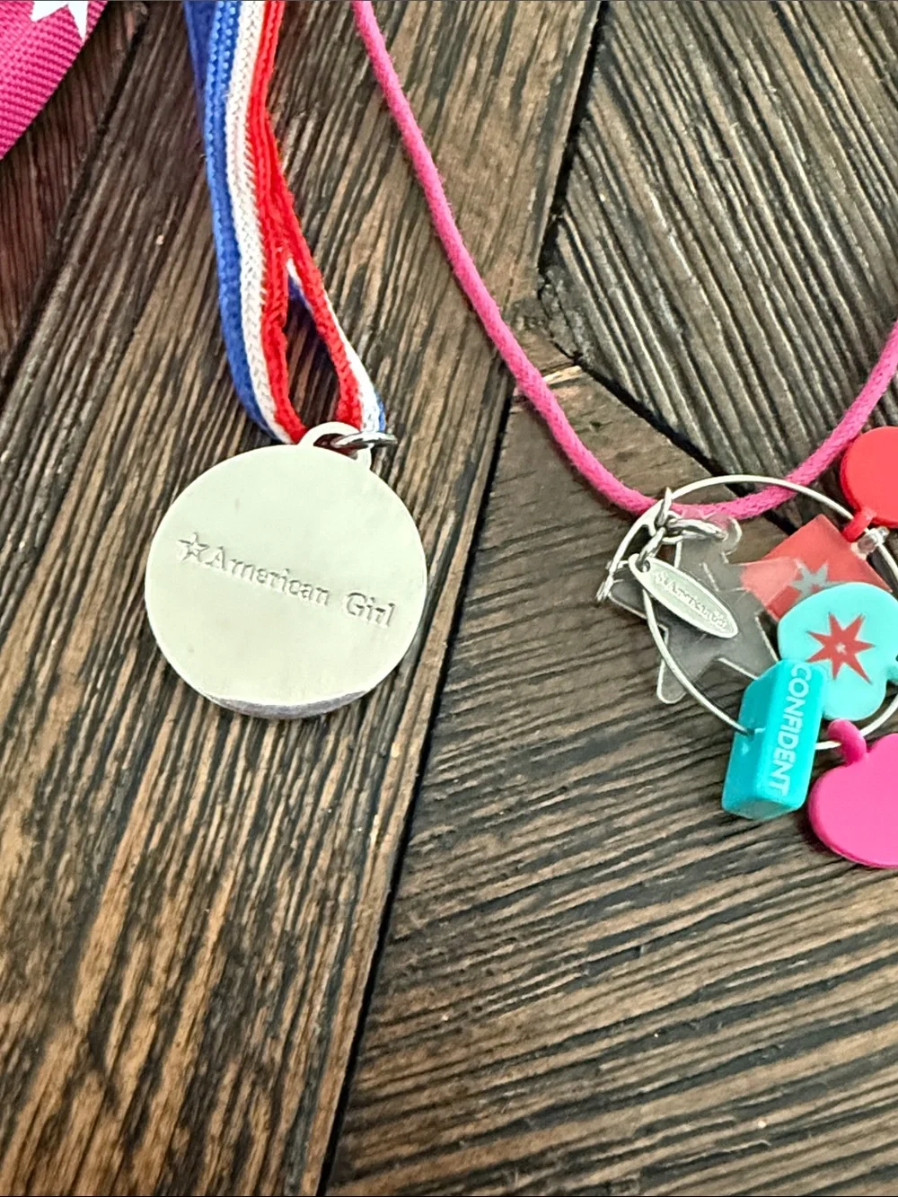 American Girl Doll Accessories Lot Curl Rods Medal Purse Necklace Set